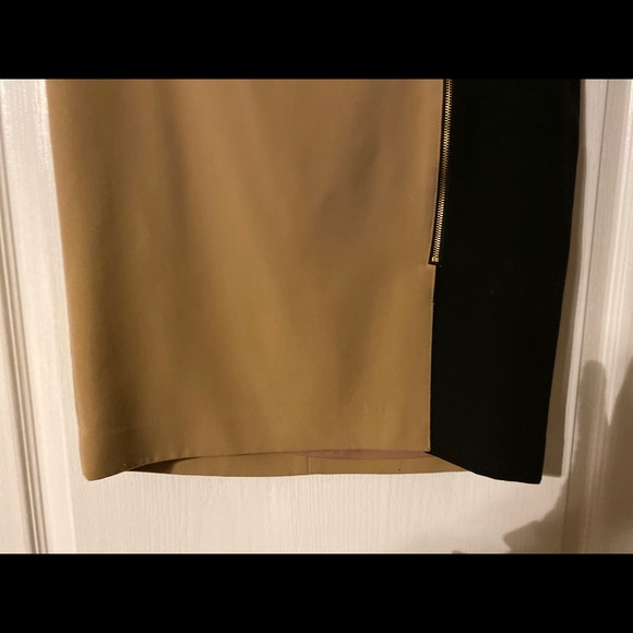 Ann Taylor Black & tan zipper pencil skirt size 6 - Picture 3 of 8